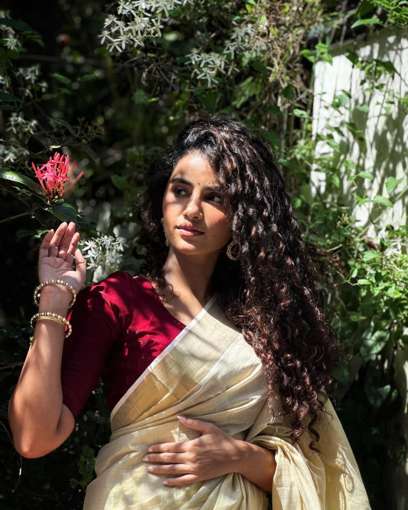 anupama-parameswaran-onam-celebration-photos